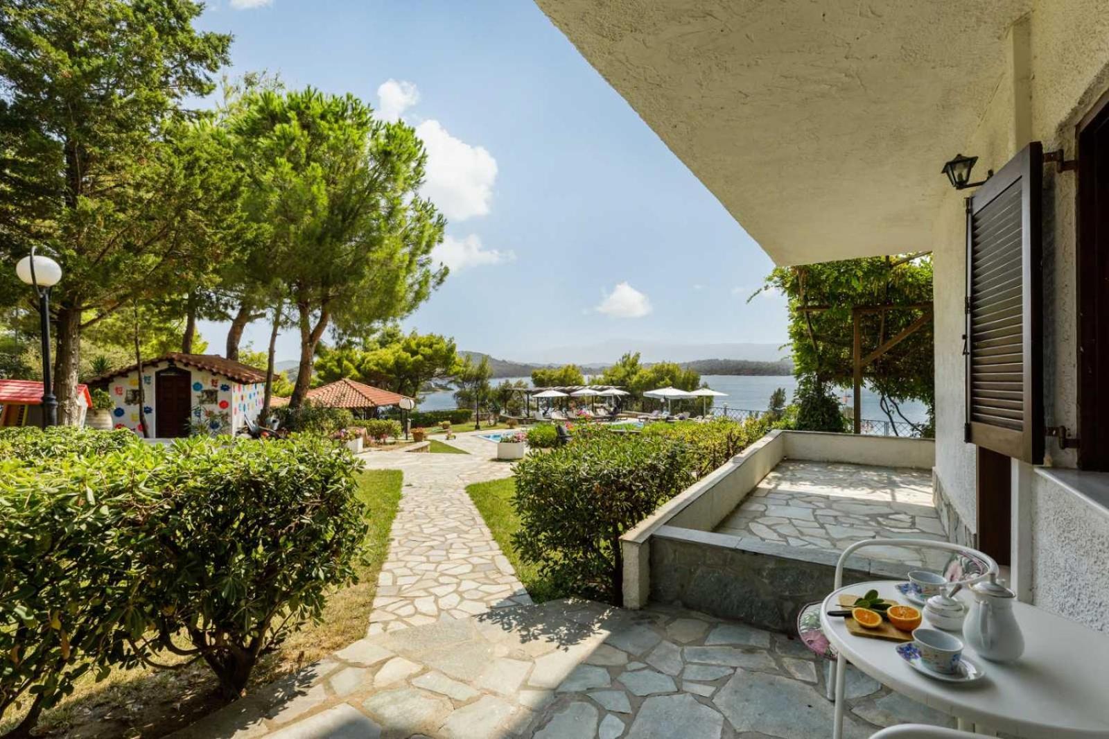 Theoxenia Apartments Ormos Panagias Exterior photo